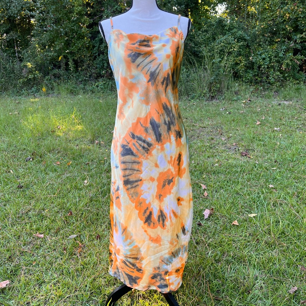 Simple Slit Hem Tie Dye Satin
Cami Dress